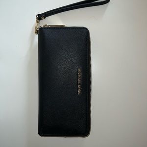 Michael Kors Wristlet